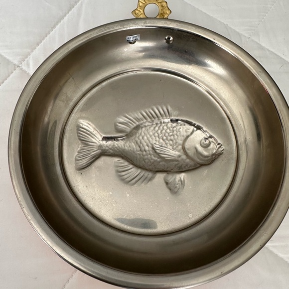 Vintage Solid Copper Fish Mold Wall Hanging - Picture 3 of 5